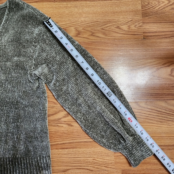 Tommy Bahama Green V-Neck Puff Sleeve Chenille  Sweater | Size XS - Picture 7 of 9